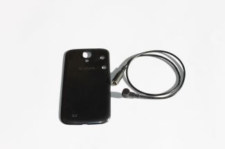 Patch Lead and White Pre Drilled Back Cover for Samsung Galaxy S4 (i9500)